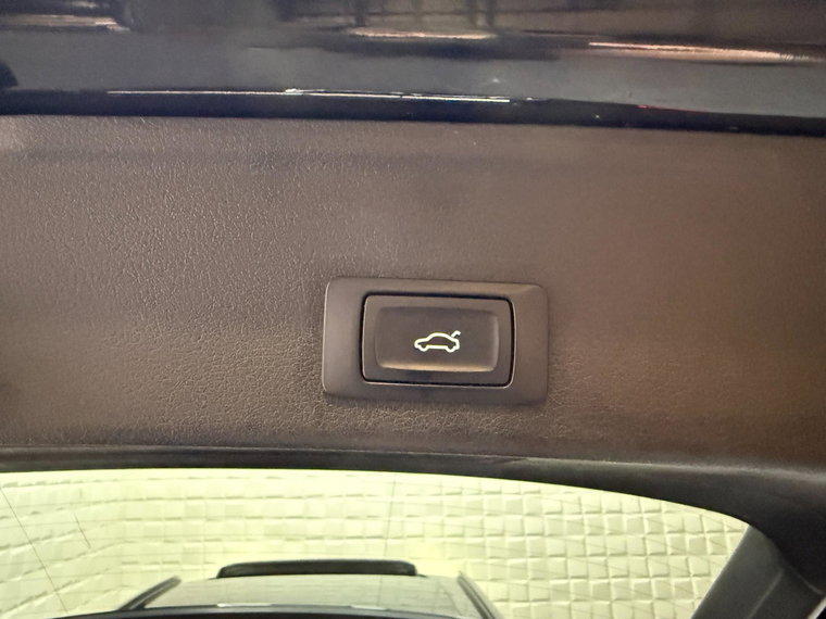 Vehicle Image 45