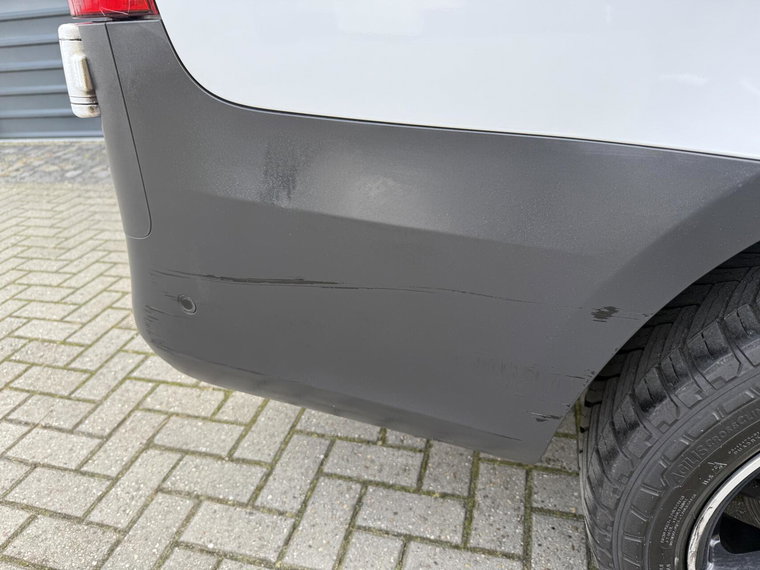 Vehicle Image 26