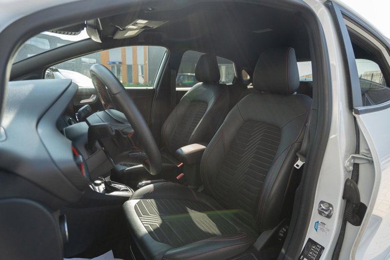 Vehicle Image 20