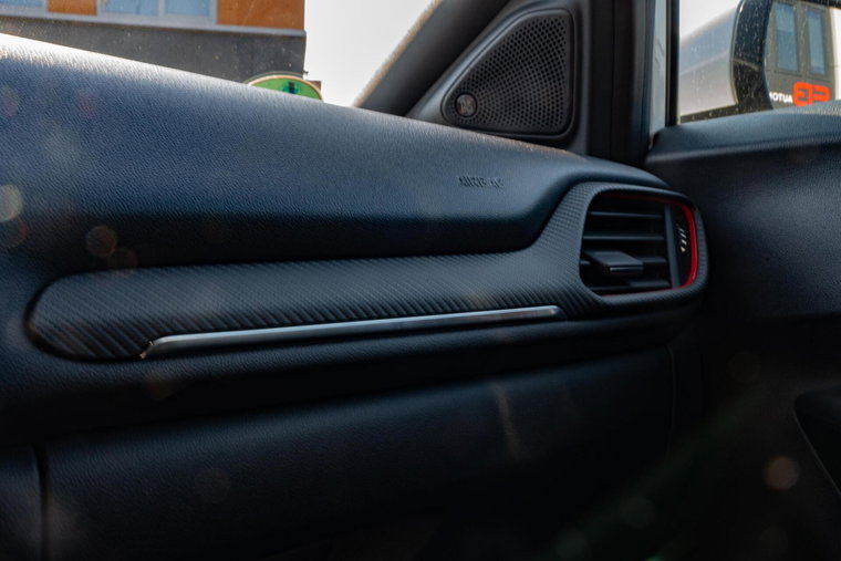 Vehicle Image 37