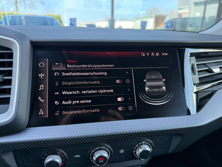 Vehicle Image 35