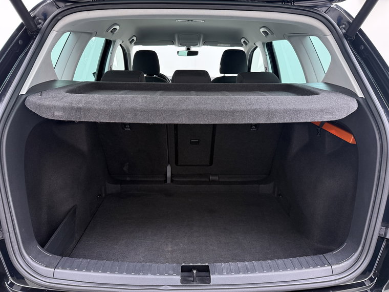 Vehicle Image 32