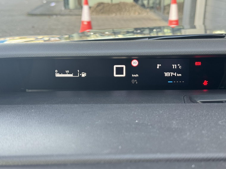Vehicle Image 28
