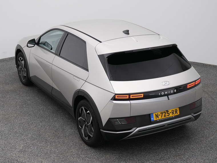 Vehicle Image 26