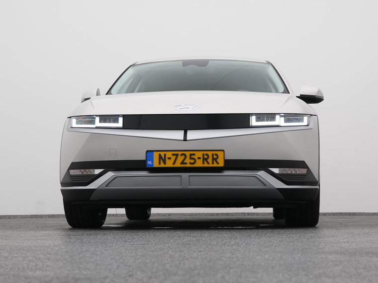 Vehicle Image 35