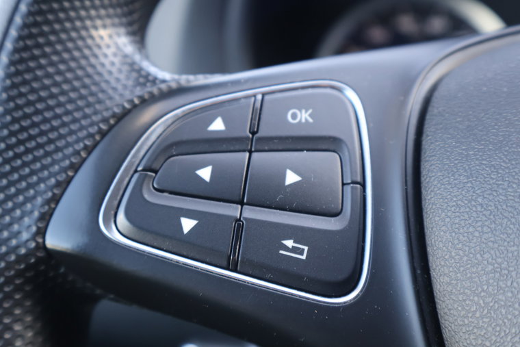Vehicle Image 27