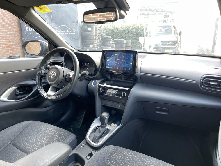 Vehicle Image 32