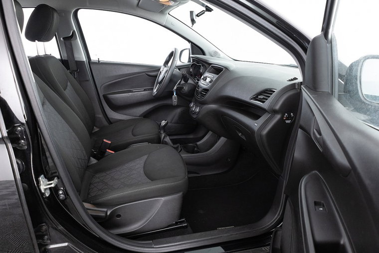 Vehicle Image 7