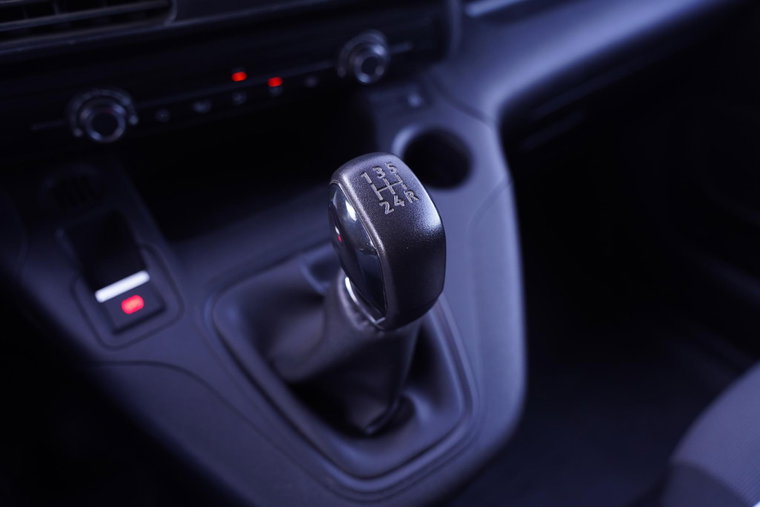 Vehicle Image 33