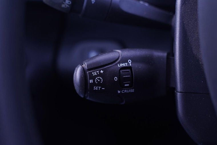 Vehicle Image 34