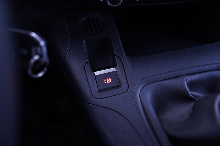 Vehicle Image 38