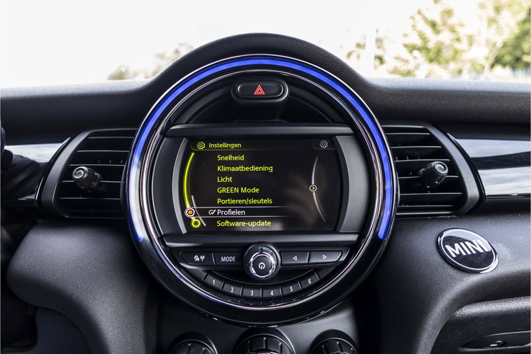 Vehicle Image 37