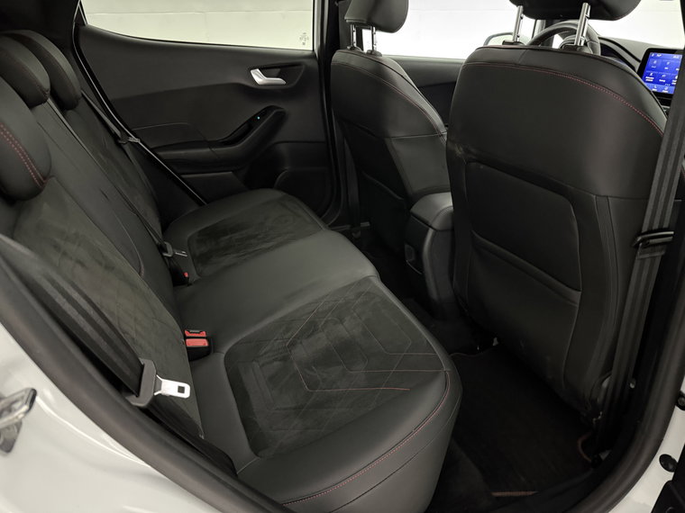 Vehicle Image 37