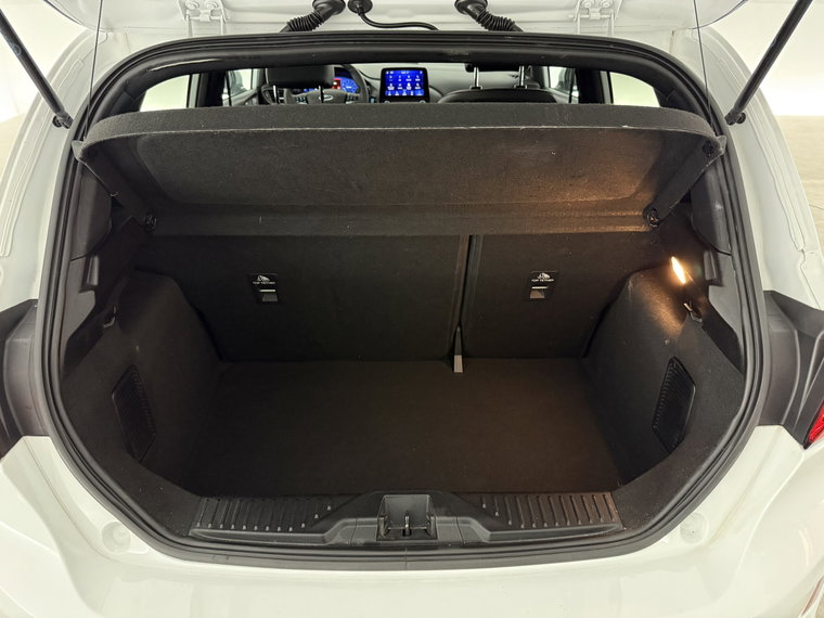 Vehicle Image 38