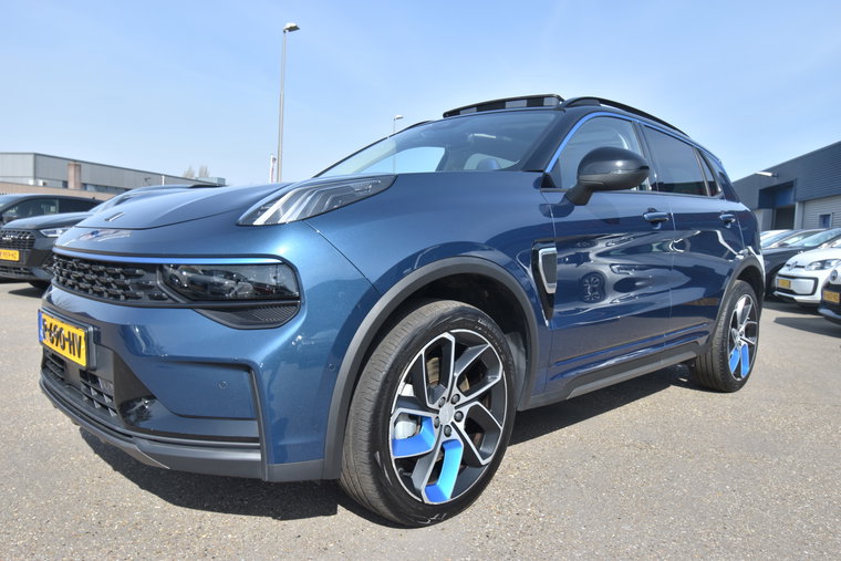 Vehicle Image 25