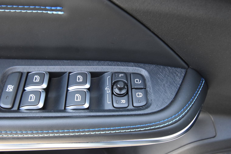 Vehicle Image 29