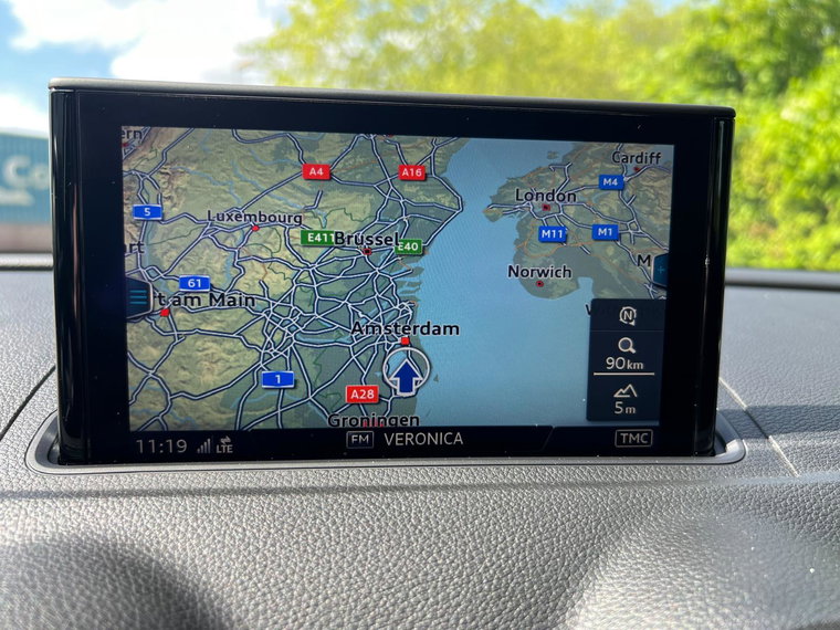 Vehicle Image 18