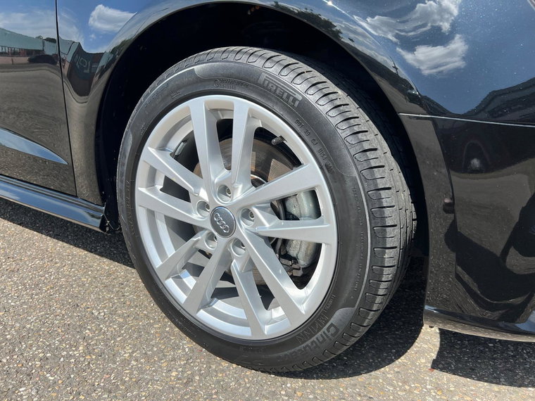 Vehicle Image 38
