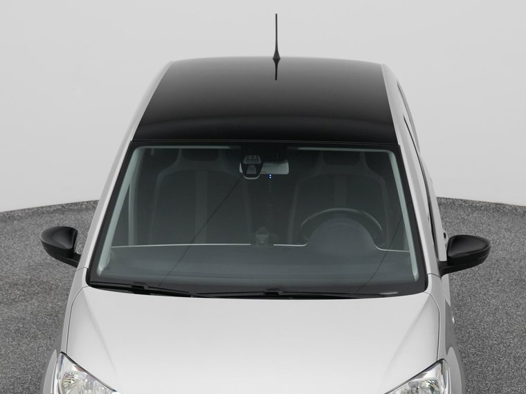 Vehicle Image 32
