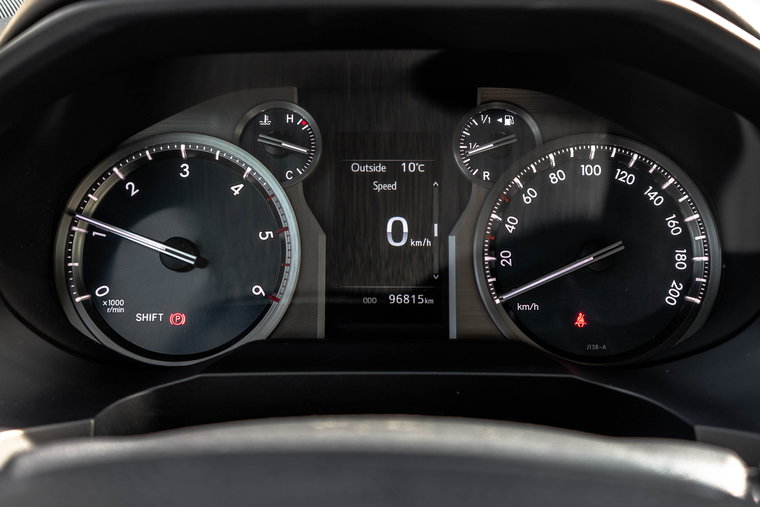 Vehicle Image 16