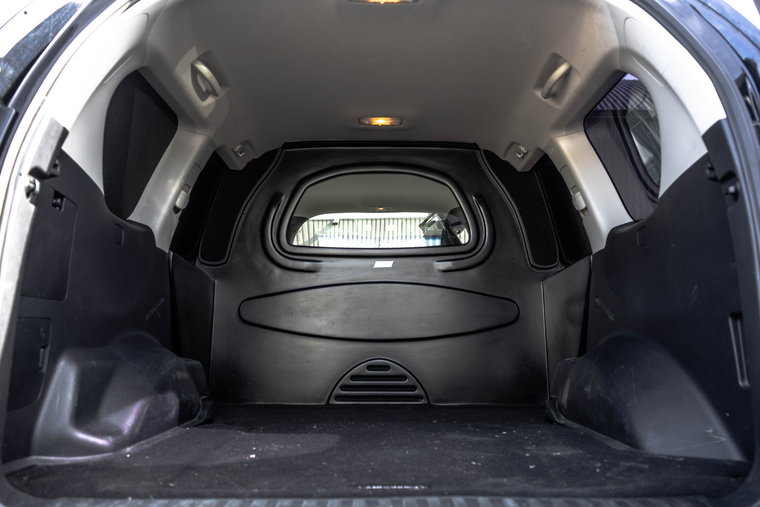 Vehicle Image 10