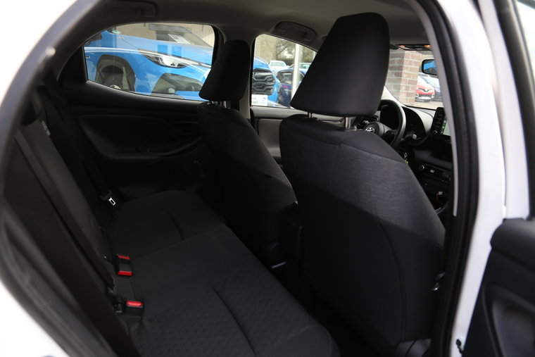Vehicle Image 16
