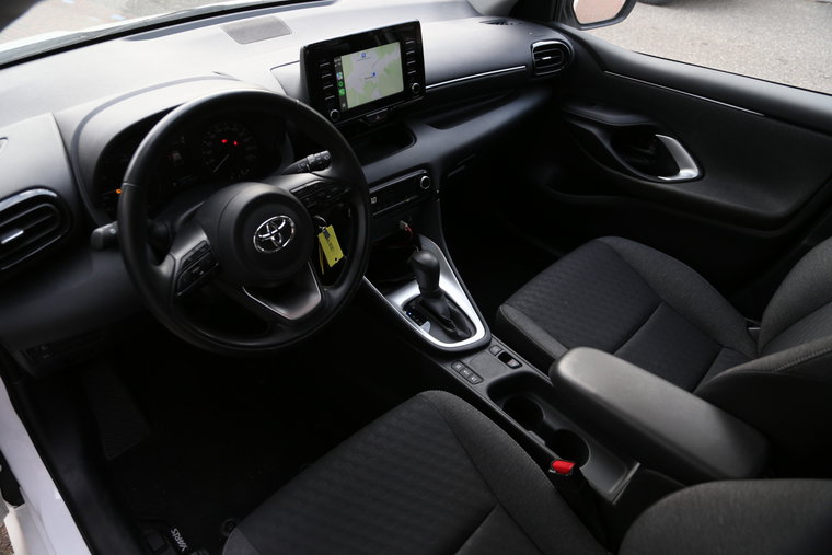 Vehicle Image 6