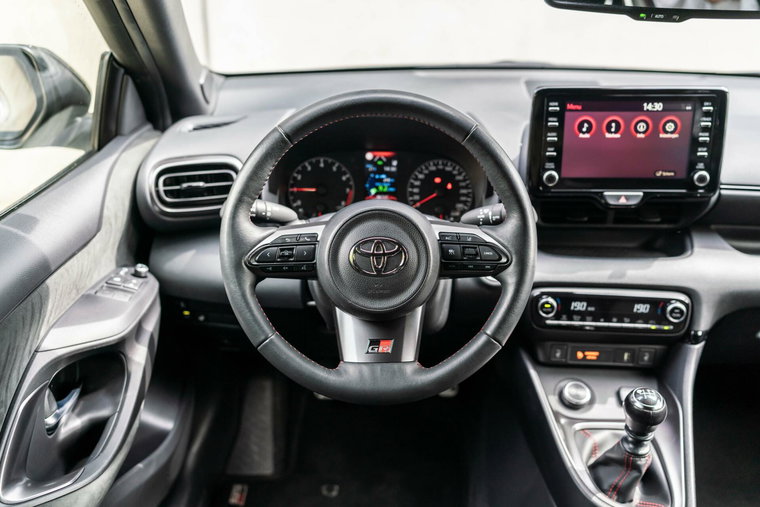 Vehicle Image 18