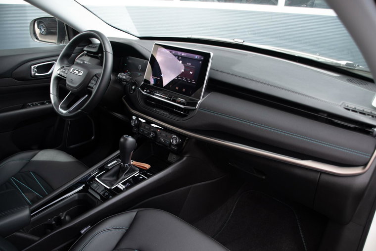 Vehicle Image 13