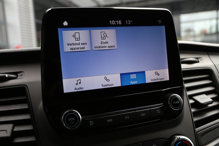 Vehicle Image 11