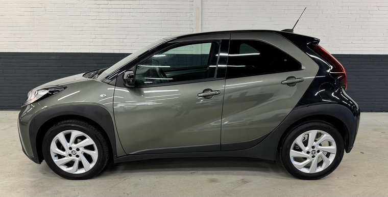 Vehicle Image 7