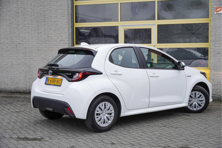Vehicle Image 5