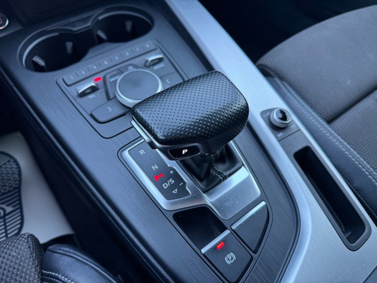 Vehicle Image 35