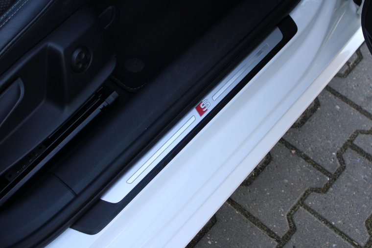 Vehicle Image 45