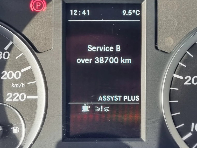 Vehicle Image 11