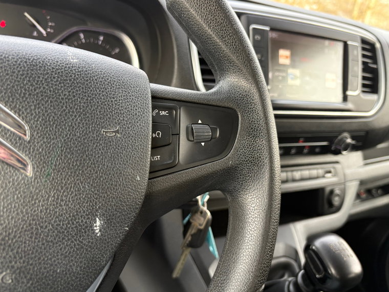 Vehicle Image 26