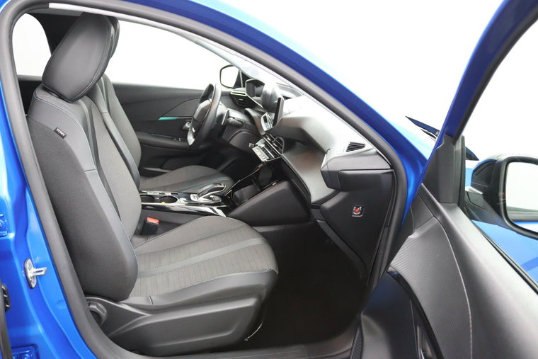 Vehicle Image 24