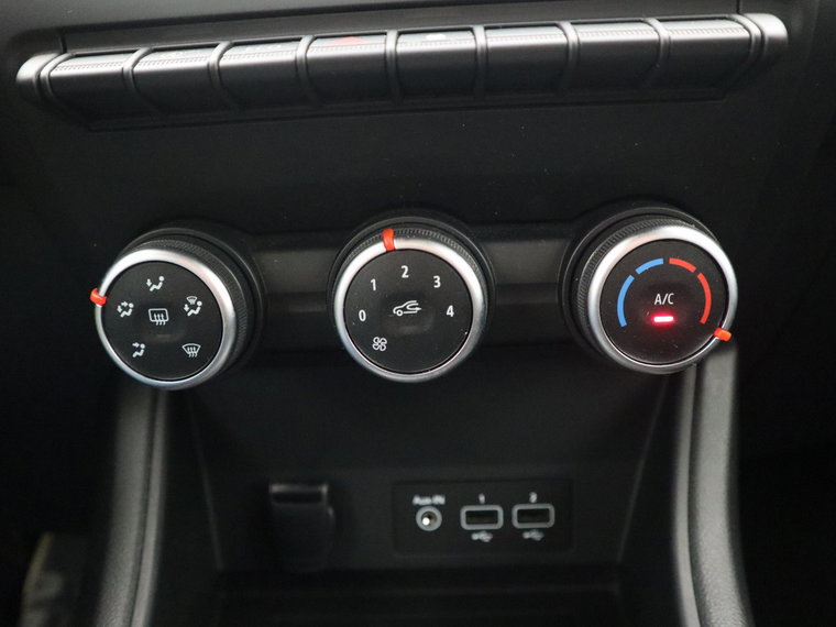 Vehicle Image 28