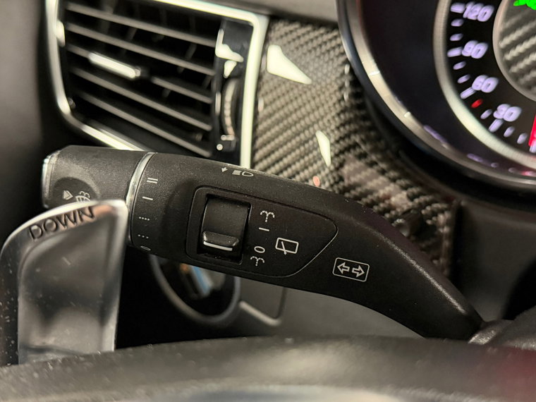 Vehicle Image 28