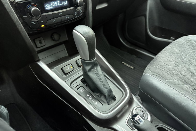 Vehicle Image 23