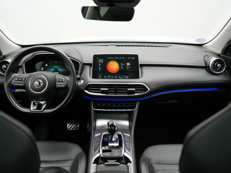 Vehicle Image 14