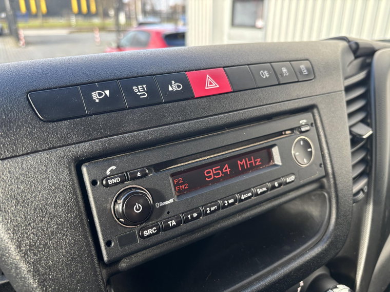Vehicle Image 26