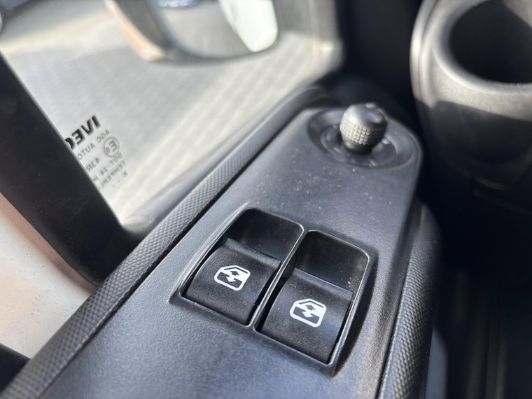 Vehicle Image 28