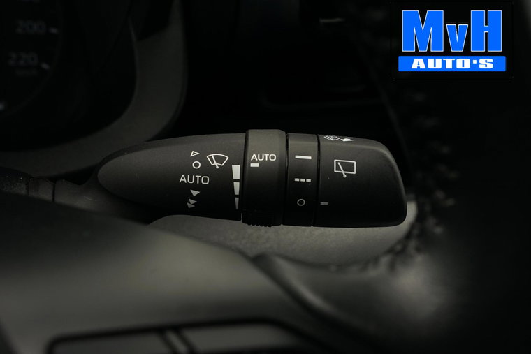 Vehicle Image 43