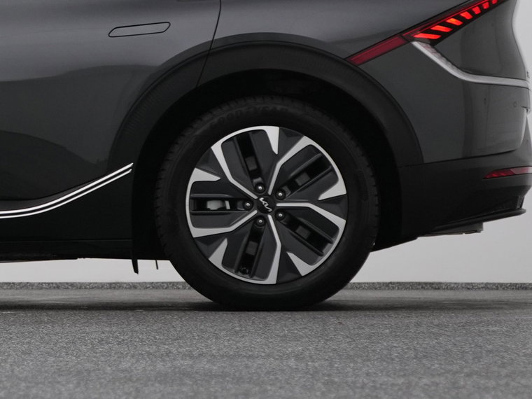 Vehicle Image 41