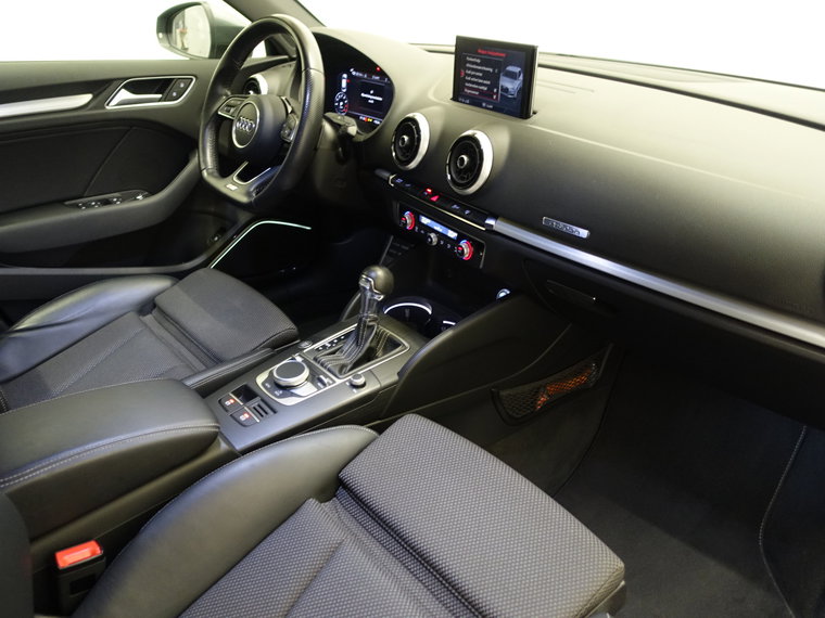 Vehicle Image 37