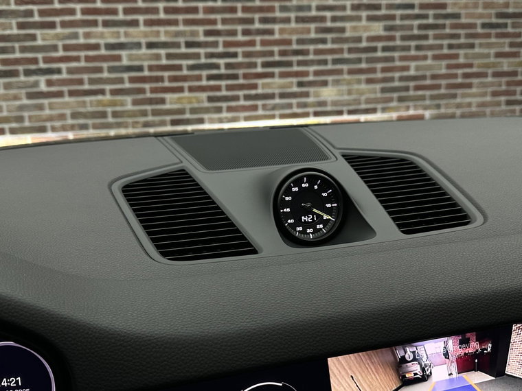 Vehicle Image 35