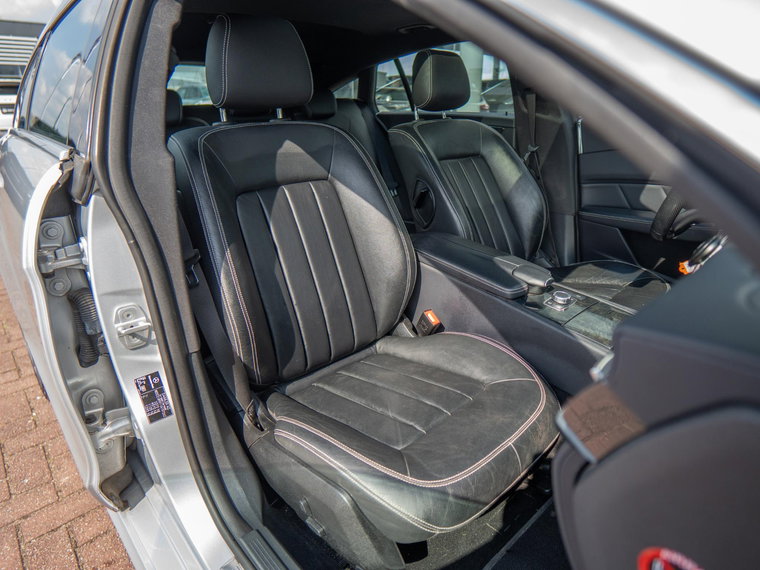 Vehicle Image 37