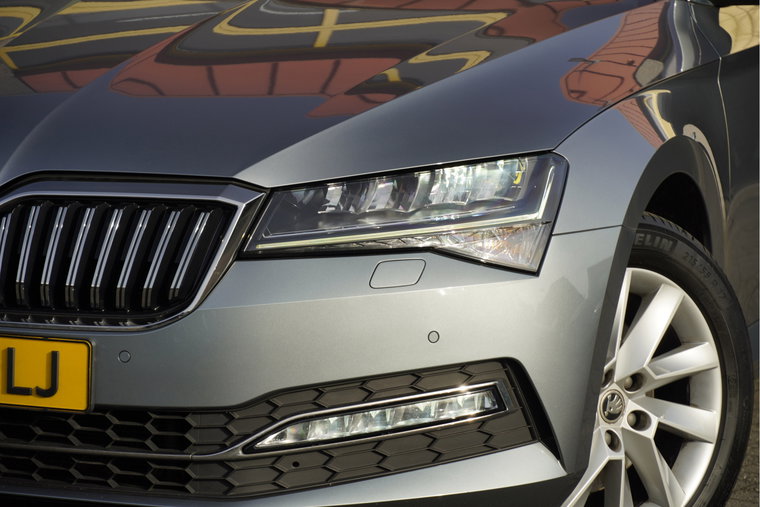 Vehicle Image 6
