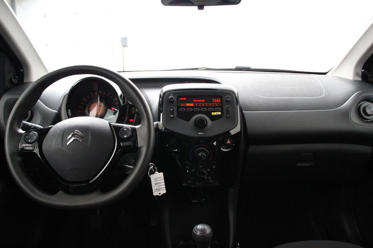 Vehicle Image 10